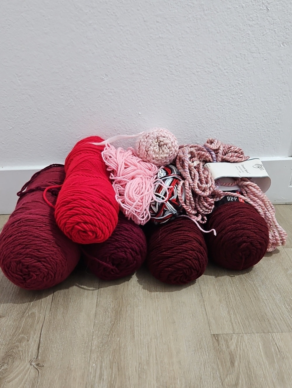 Assorted Pink & Red Yarn Bundle - Home Accents